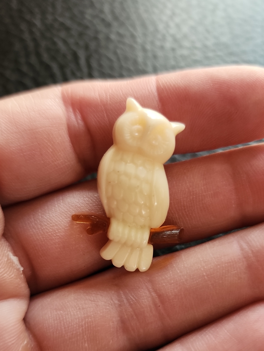 VTG Avon Cream Owl Figurine Pin on Brown Branch
